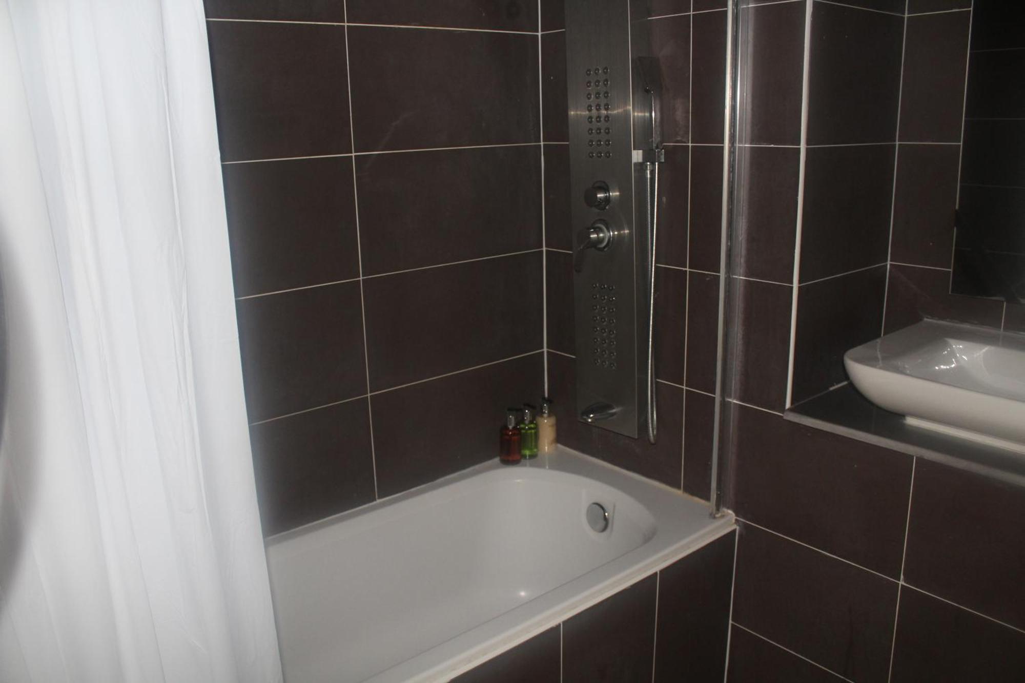 Flat 405 One Bedroom Apartment Бирмингем Экстерьер фото